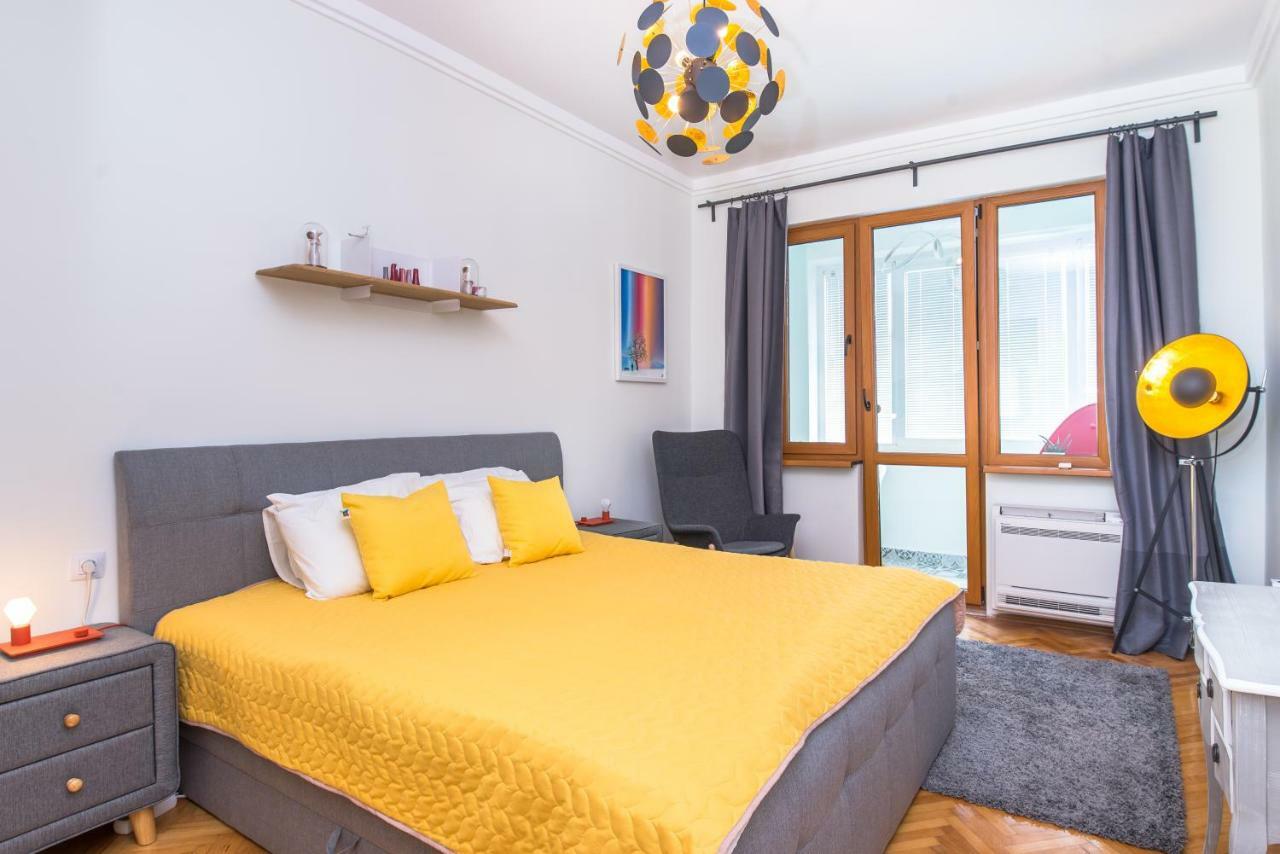 Designer & Luxurious, Business, One Bedroom In By Flat Mаnager Apartemen *